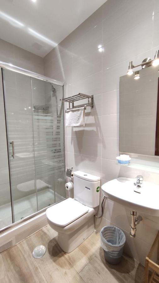 Hostal Aliste Madrid Extérieur photo