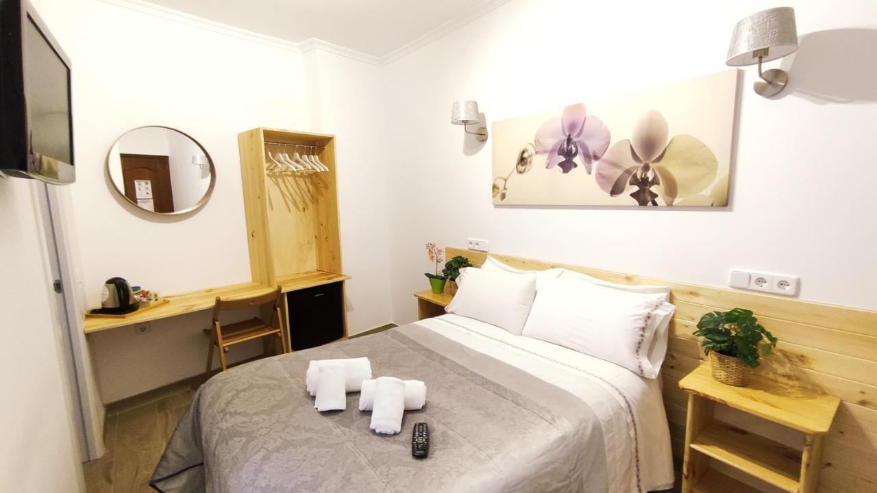 Hostal Aliste Madrid Extérieur photo