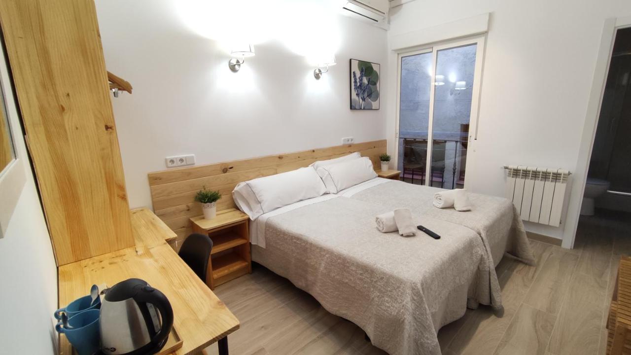 Hostal Aliste Madrid Extérieur photo