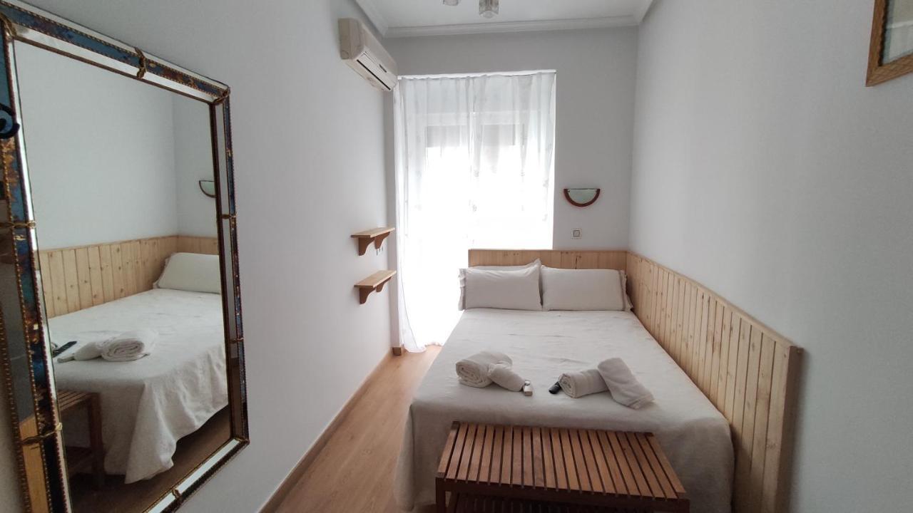 Hostal Aliste Madrid Extérieur photo