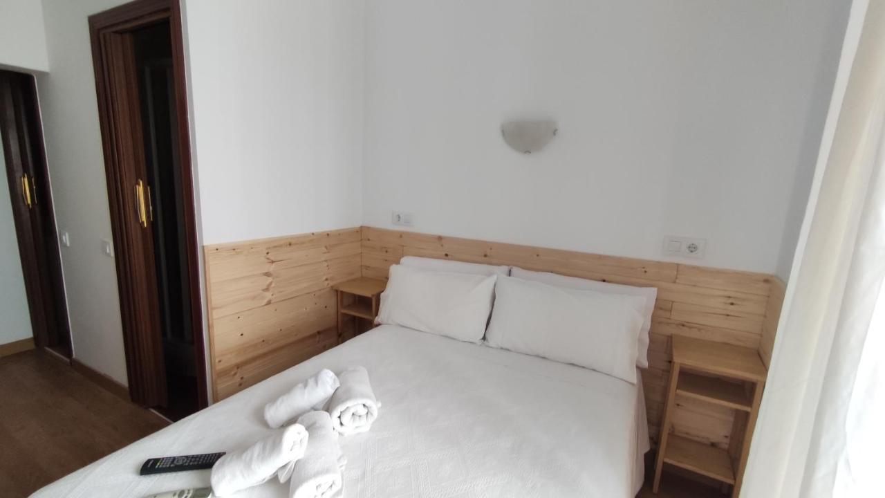 Hostal Aliste Madrid Extérieur photo