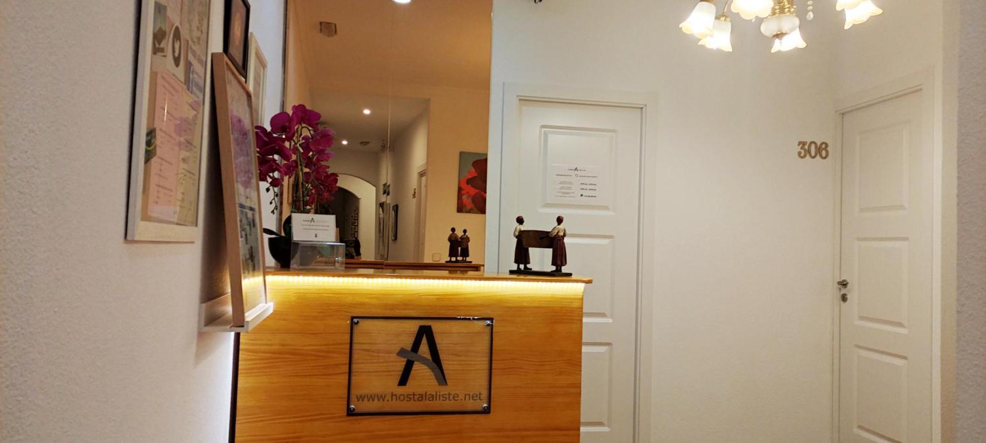 Hostal Aliste Madrid Extérieur photo