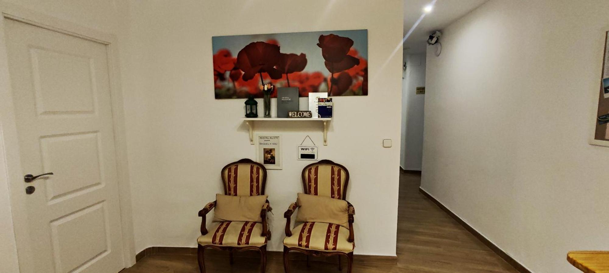 Hostal Aliste Madrid Extérieur photo