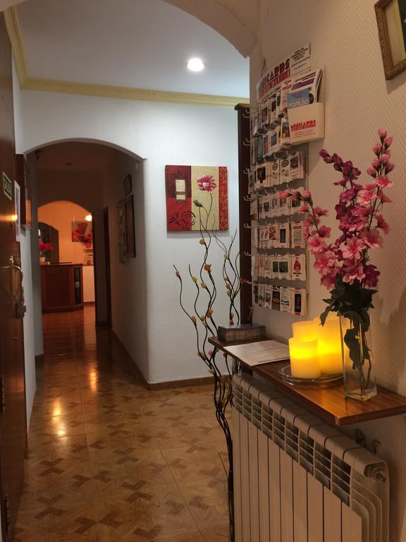 Hostal Aliste Madrid Extérieur photo