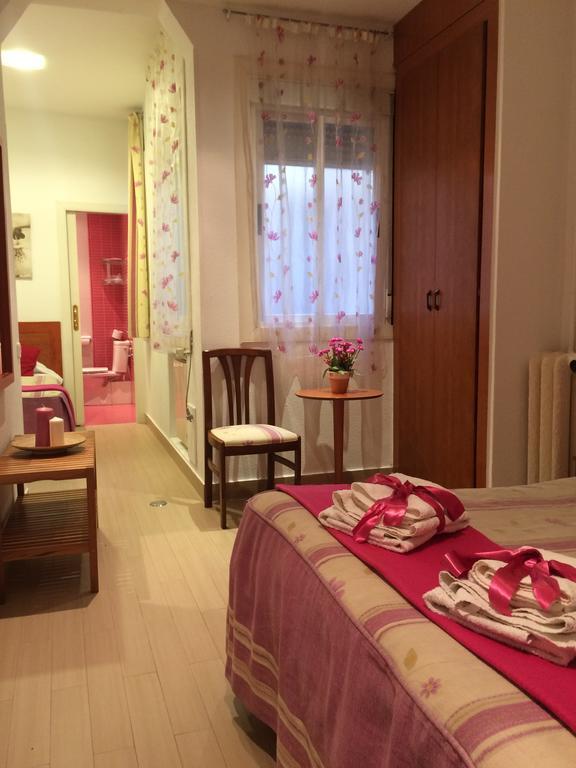 Hostal Aliste Madrid Extérieur photo