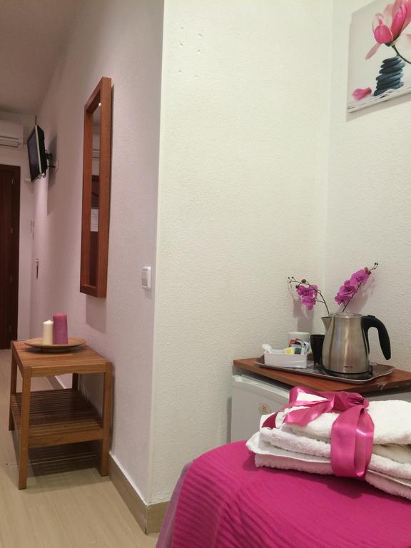 Hostal Aliste Madrid Extérieur photo