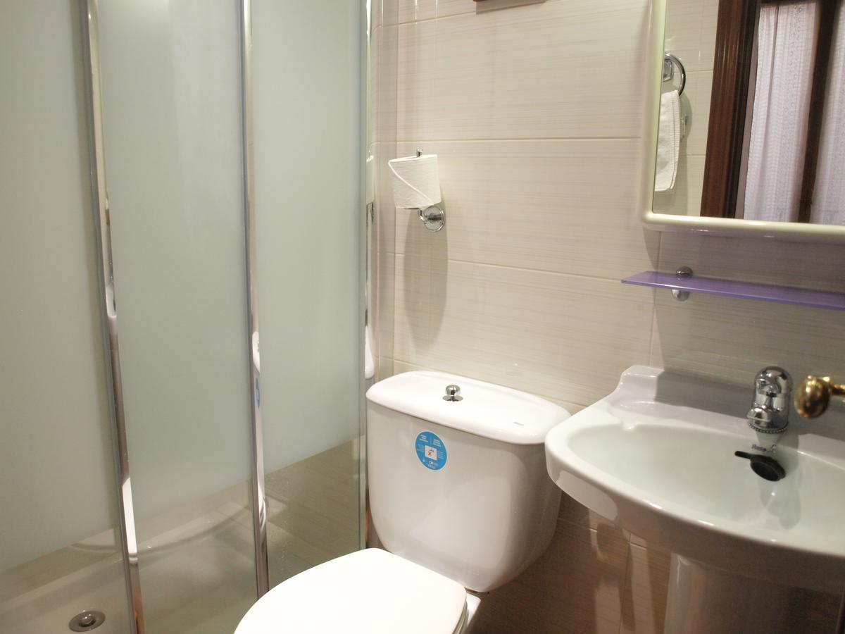 Hostal Aliste Madrid Extérieur photo